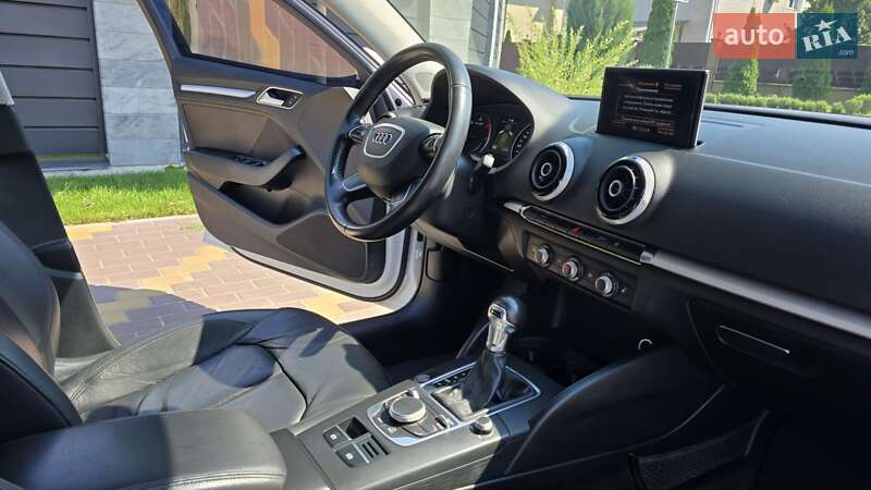 Хэтчбек Audi A3 2015 в Киеве