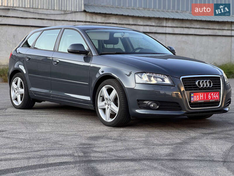 Хэтчбек Audi A3 2009 в 