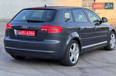 Хэтчбек Audi A3 2009 в 
