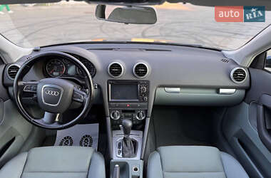Хэтчбек Audi A3 2009 в 