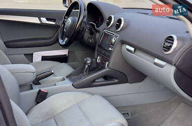 Хэтчбек Audi A3 2009 в 