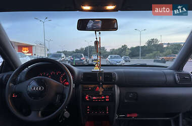 Хэтчбек Audi A3 1997 в 