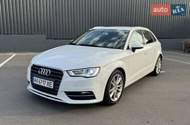 Хэтчбек Audi A3 2013 в 