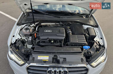 Хэтчбек Audi A3 2013 в 