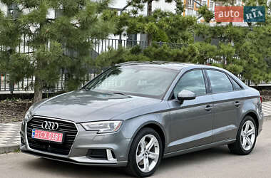 Седан Audi A3 2018 в 