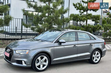 Седан Audi A3 2018 в 