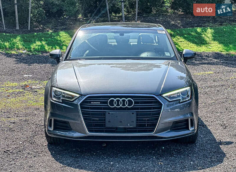 Седан Audi A3 2019 в Львові