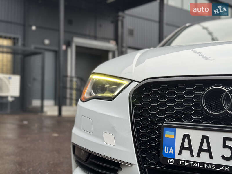 Седан Audi A3 2014 в Ужгороде
