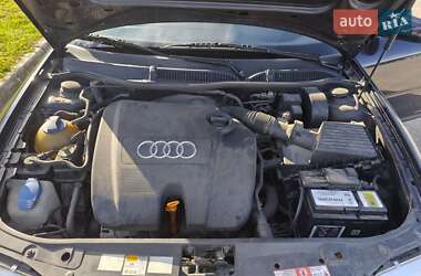 Хэтчбек Audi A3 2000 в 