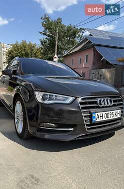Хэтчбек Audi A3 2018 в 