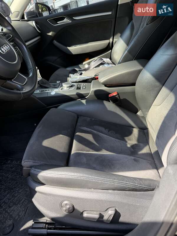 Хэтчбек Audi A3 2015 в Киеве