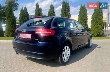 Хэтчбек Audi A3 2010 в 