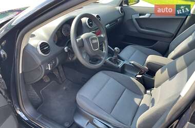 Хэтчбек Audi A3 2010 в 