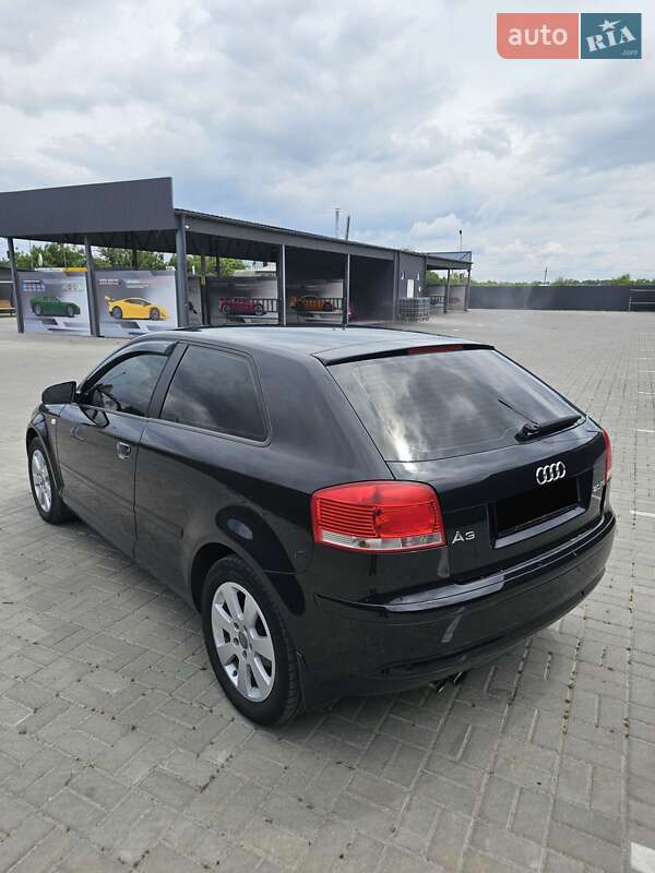 Хэтчбек Audi A3 2004 в Черкассах