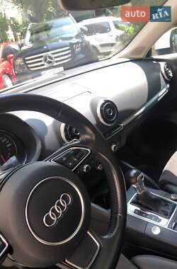 Хэтчбек Audi A3 2016 в 