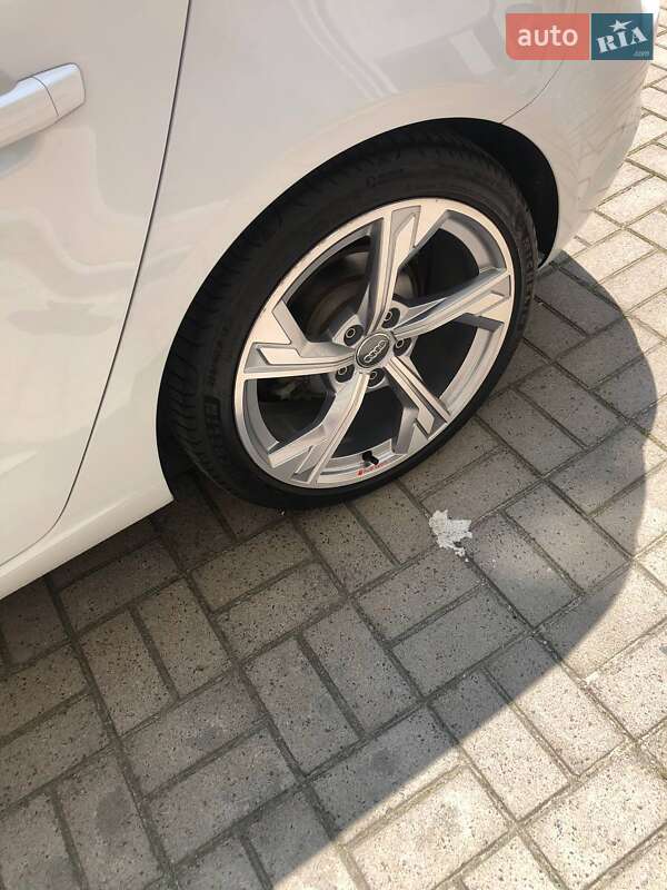 Хетчбек Audi A3 2016 в Львові