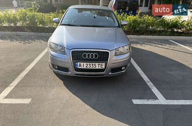 Хэтчбек Audi A3 2004 в 
