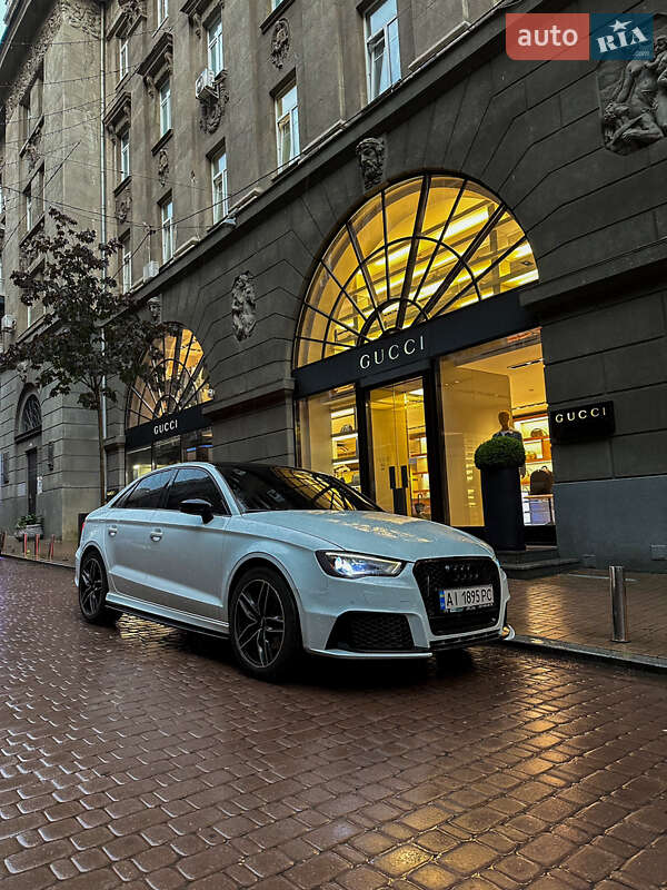Седан Audi A3 2015 в 