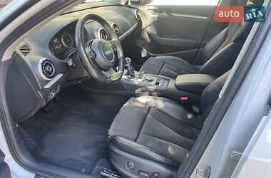 Хэтчбек Audi A3 2016 в 