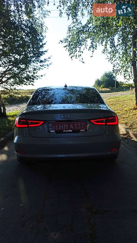 Седан Audi A3 2014 в Львове