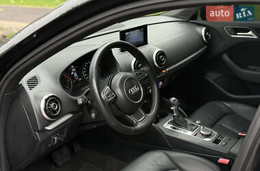 Седан Audi A3 2016 в 