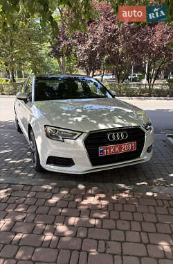Седан Audi A3 2017 в Запорожье