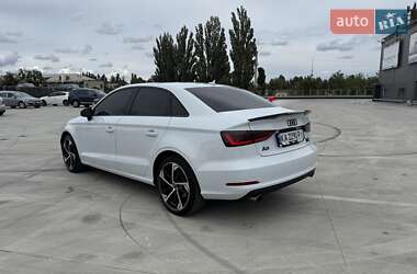 Седан Audi A3 2015 в 