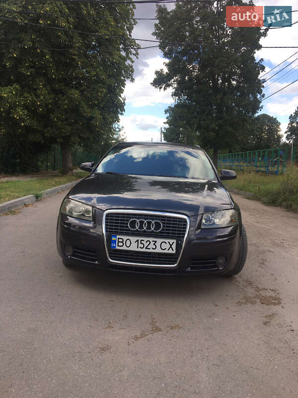 Хэтчбек Audi A3 2005 в 
