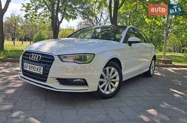 Седан Audi A3 2015 в 
