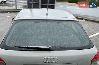 Хетчбек Audi A3 2002 в 