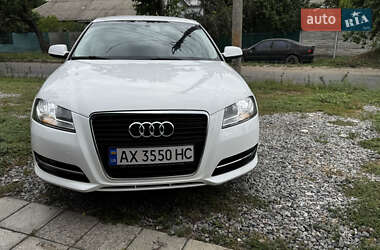Хэтчбек Audi A3 2013 в 