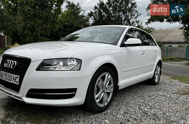 Хэтчбек Audi A3 2013 в 