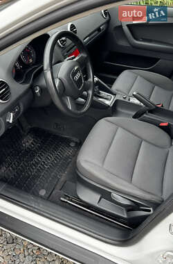 Хэтчбек Audi A3 2013 в 