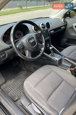 Хэтчбек Audi A3 2012 в 