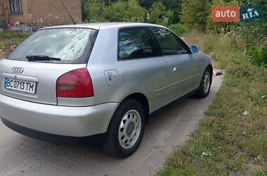 Хэтчбек Audi A3 1998 в 