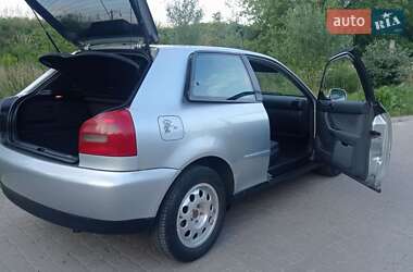 Хэтчбек Audi A3 1998 в 