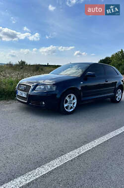 Хэтчбек Audi A3 2006 в 