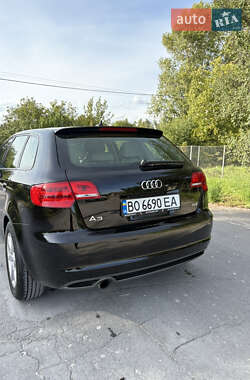Хэтчбек Audi A3 2012 в 