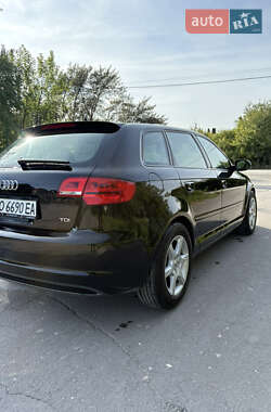 Хэтчбек Audi A3 2012 в 