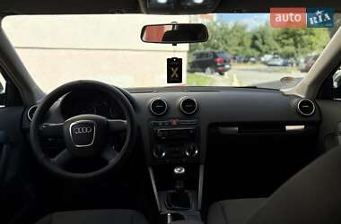 Хэтчбек Audi A3 2006 в 