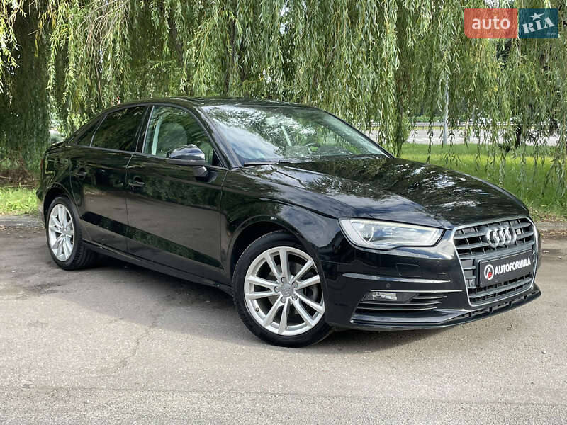 Седан Audi A3 2015 в 