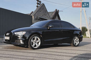 Седан Audi A3 2016 в 