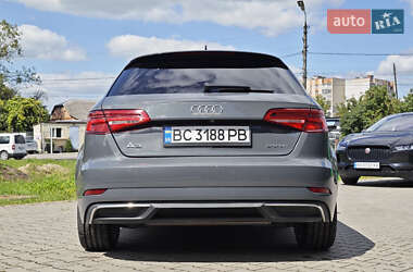 Хэтчбек Audi A3 2017 в 