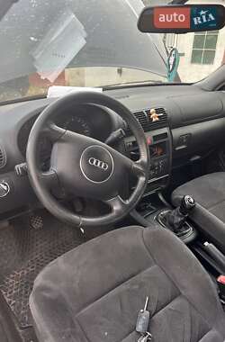 Хетчбек Audi A3 2002 в 
