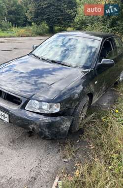 Хетчбек Audi A3 2002 в 