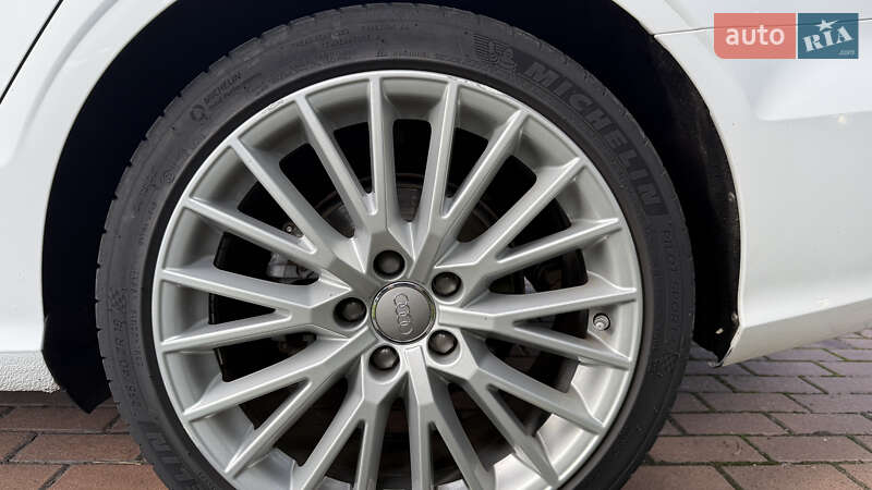 Седан Audi A3 2016 в Киеве