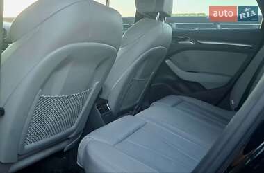 Хэтчбек Audi A3 2016 в 