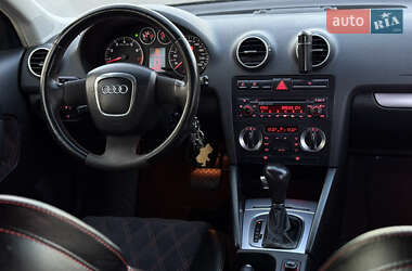 Хэтчбек Audi A3 2005 в 