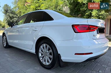 Седан Audi A3 2015 в 