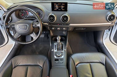 Седан Audi A3 2015 в 
